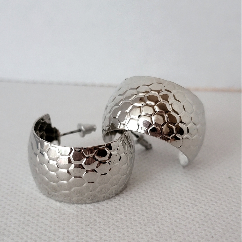 Chunky Hoop Earrings Hexagon Pattern Beehive